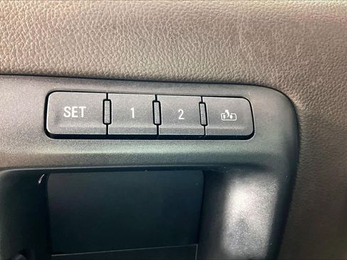 Used 2018 Chevrolet Silverado 1500 LTZ w/ Texas Edition RWD image 34
