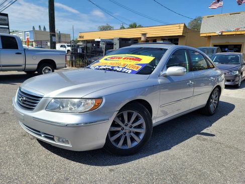 Used 2009 Hyundai Azera Limited w/ Ultimate Pkg 3 FWD image 3