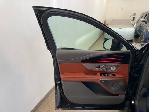 New 2025 Lincoln Nautilus Black Label image 14