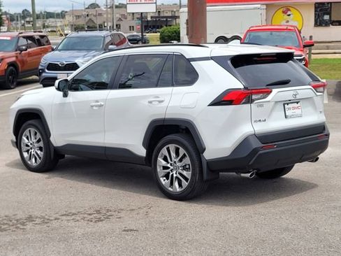 Used 2024 Toyota RAV4 XLE Premium FWD image 7