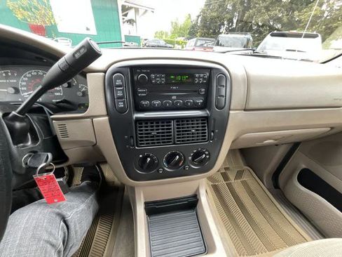 Used 2002 Ford Explorer XLT AWD/4WD image 12