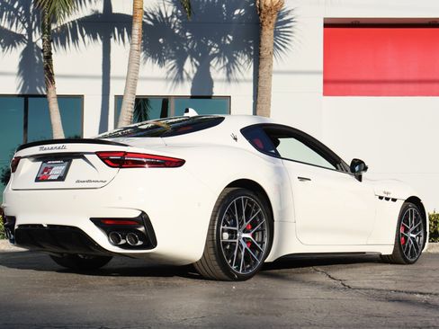 Used 2024 Maserati GranTurismo Trofeo image 26