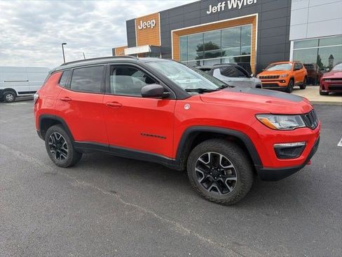 Used 2019 Jeep Compass Trailhawk w/ Cold Weather Group AWD/4WD image 7