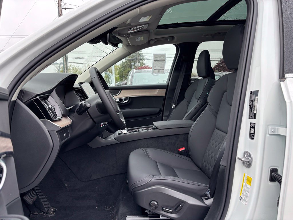 New 2026 Volvo XC90 B6 Core w/ Protection Package AWD/4WD image 15