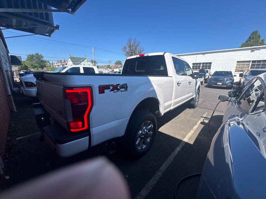 Used 2019 Ford F250 Platinum w/ Platinum Ultimate Package AWD/4WD image 4