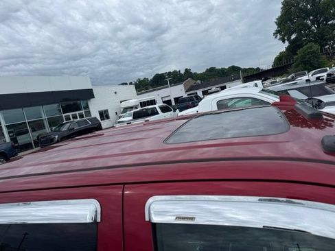 Used 2018 GMC Sierra 2500 Denali w/ Duramax Plus Package AWD/4WD image 4