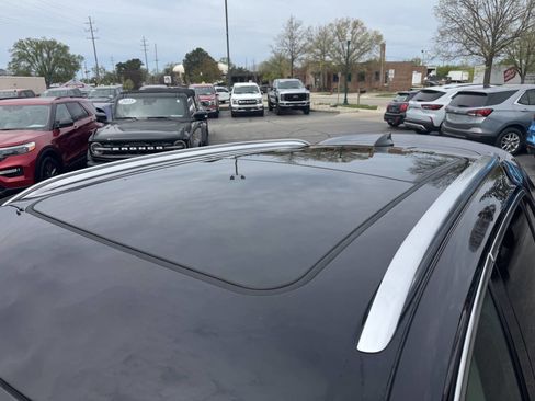 Used 2021 Buick Envision Avenir w/ Technology Package II AWD/4WD image 21