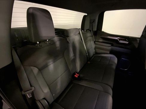 Used 2023 Chevrolet Silverado 1500 LT AWD/4WD image 23