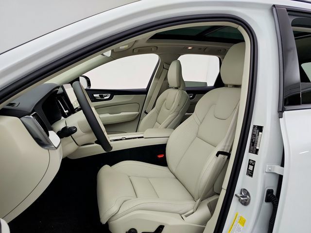 New 2026 Volvo XC60 T8 Ultra w/ Protection Package Premier AWD/4WD image 21