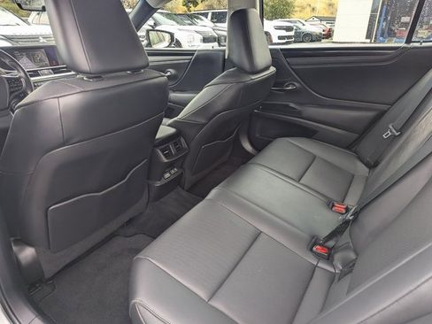 Used 2021 Lexus ES 300h w/ Accessory Package 2 image 29