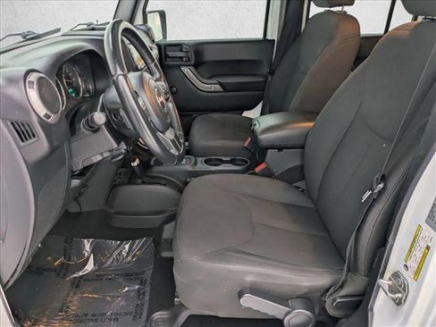 Used 2016 Jeep Wrangler Unlimited Sport w/ Connectivity Group AWD/4WD image 15