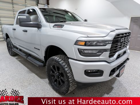 Used 2026 RAM 2500 Big Horn AWD/4WD image 6