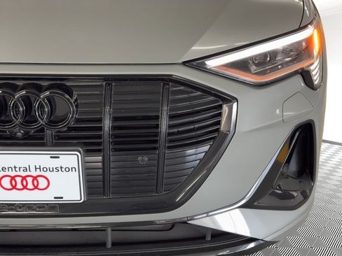 Used 2023 Audi e-tron Chronos w/ Chronos Package image 11