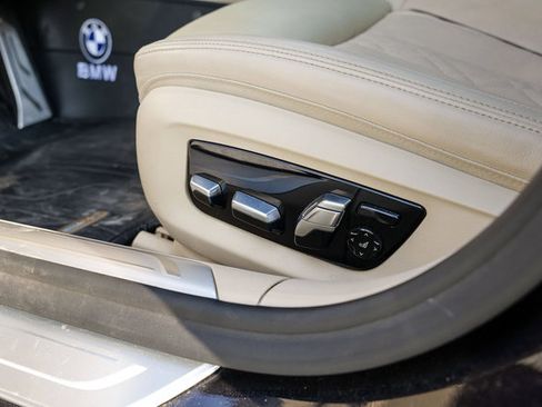 Used 2019 BMW 750i xDrive w/ Executive Package AWD/4WD image 37