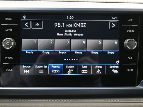 Used 2024 Volkswagen Taos SE image 20