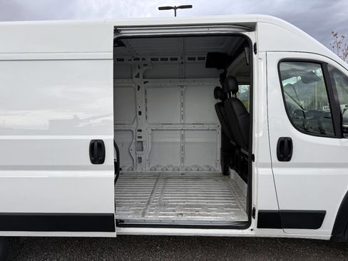 Used 2025 RAM ProMaster 2500 w/ Convenience Group FWD image 22