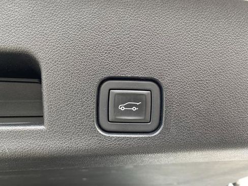 Used 2024 GMC Acadia AT4 w/ Super Cruise Package image 19