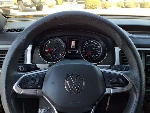 Certified 2021 Volkswagen Atlas Cross Sport S image 25