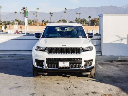 New 2025 Jeep Grand Cherokee L Laredo image 3