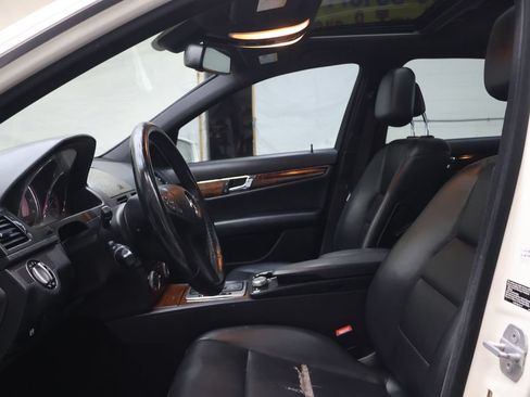 Used 2010 Mercedes-Benz C 300 4MATIC Sedan image 16