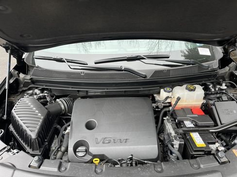 Used 2023 Chevrolet Traverse LT w/ Midnight/Sport Edition image 33