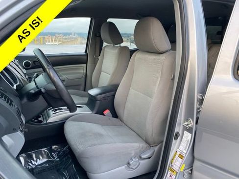 Used 2014 Toyota Tacoma PreRunner w/ SR5 Package RWD image 15