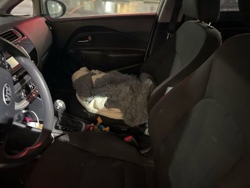 Used 2017 Kia Rio LX image 9