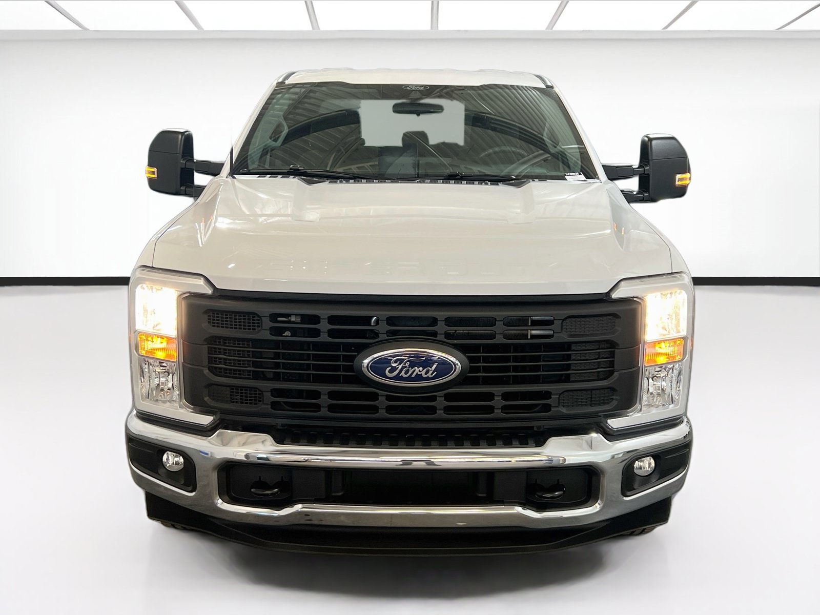 Used 2024 Ford F250 XL w/ XL Chrome Package RWD image 2