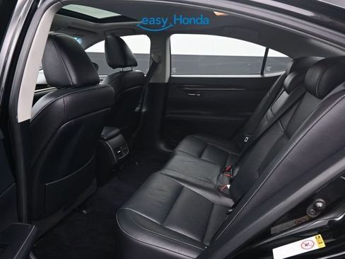 Used 2013 Lexus ES 350 w/ Luxury Pkg FWD image 16