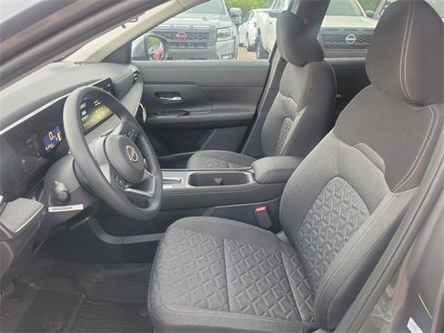 New 2025 Nissan Kicks SV image 5