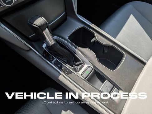 Used 2018 Honda Accord LX image 27