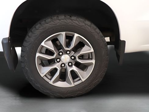 Used 2019 Chevrolet Silverado 1500 RST w/ True North Edition AWD/4WD image 10