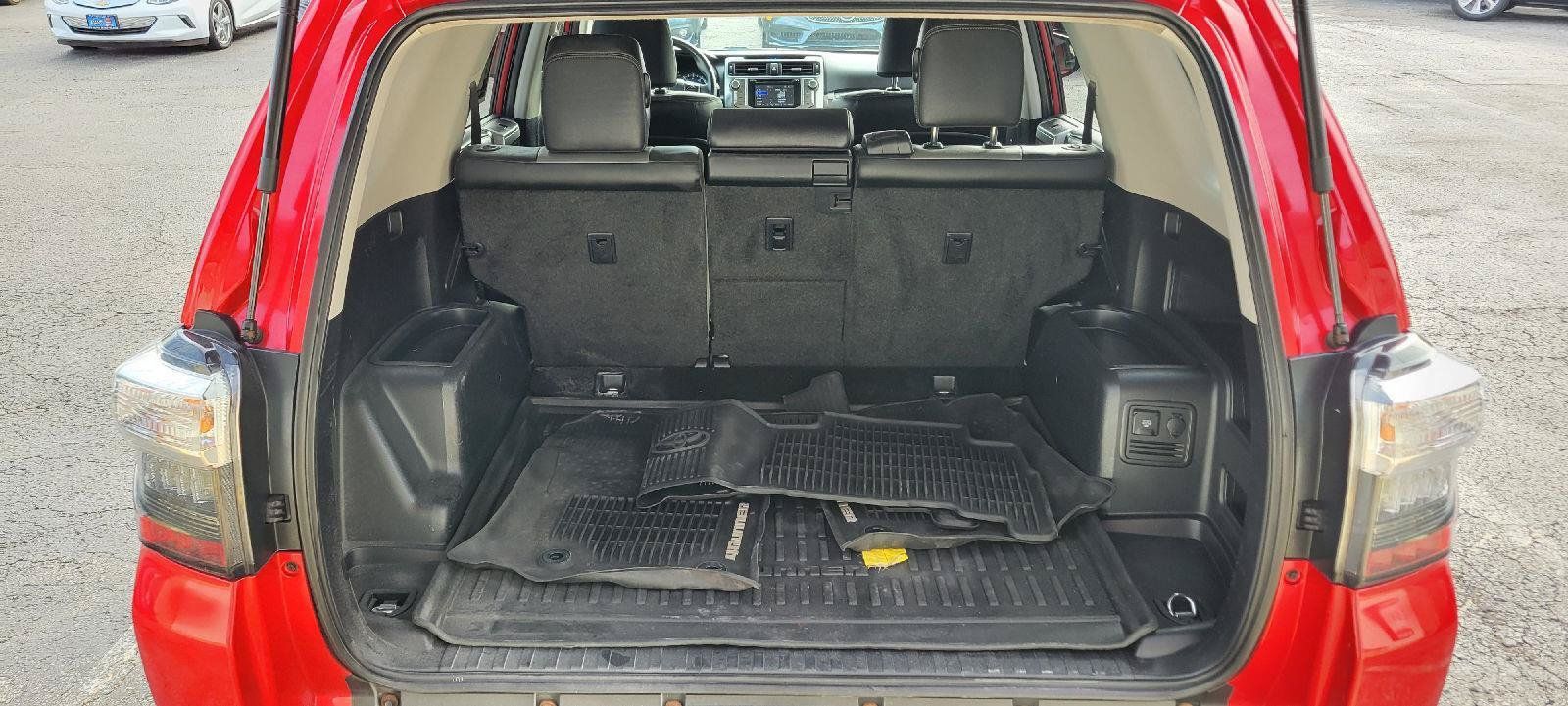 Used 2018 Toyota 4Runner SR5 Premium AWD/4WD image 28