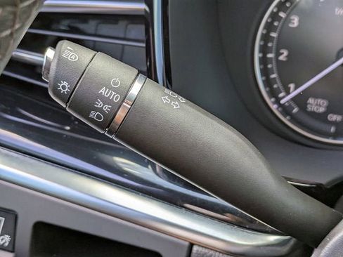 New 2025 Cadillac XT6 Luxury image 28