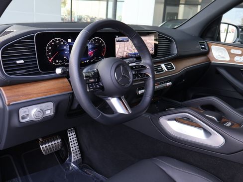 Certified 2025 Mercedes-Benz GLS 450 4MATIC w/ AMG Line Exterior image 12