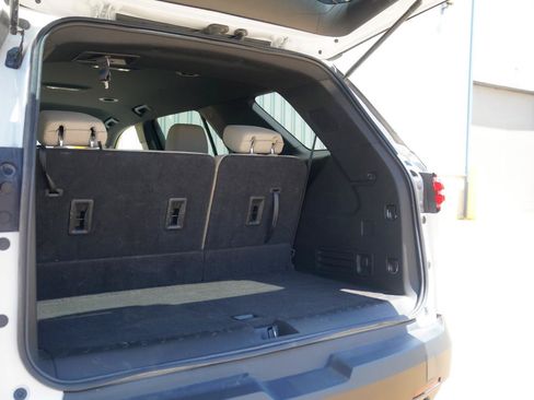 Used 2023 Chevrolet Traverse LS AWD/4WD image 21