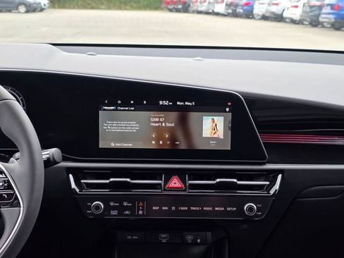 New 2026 Kia Niro Wind FWD image 21