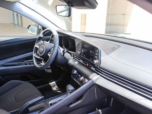 Used 2023 Hyundai Elantra SEL FWD image 21