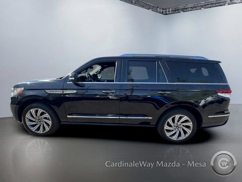 Used 2023 Lincoln Navigator Reserve AWD/4WD image 7