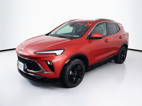 Used 2024 Buick Encore GX Sport Touring image 3