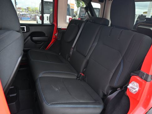 Used 2025 Jeep Wrangler Unlimited Rubicon 4xe w/ Safety Group AWD/4WD image 45