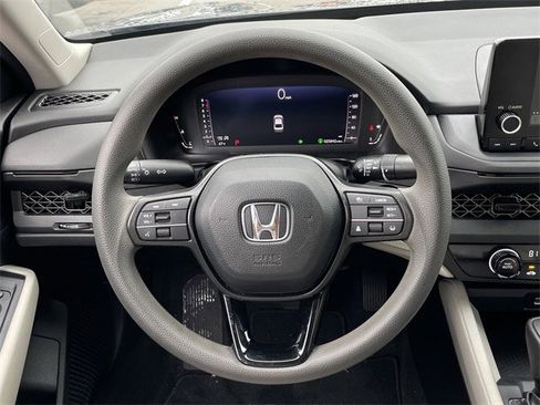 Used 2023 Honda Accord LX image 11