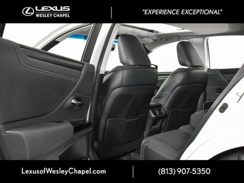 Used 2024 Lexus ES 250 w/ Premium Package image 23