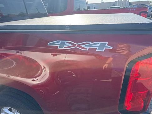 Used 2021 Chevrolet Colorado LT w/ Safety Package AWD/4WD image 7