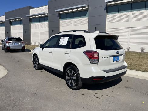 Used 2018 Subaru Forester 2.5i Premium w/ All-Weather Package image 11
