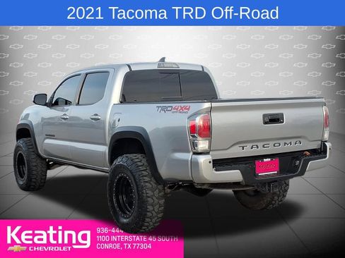 Used 2021 Toyota Tacoma TRD Off-Road image 2