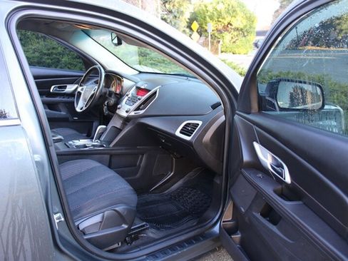 Used 2010 GMC Terrain SLE image 13