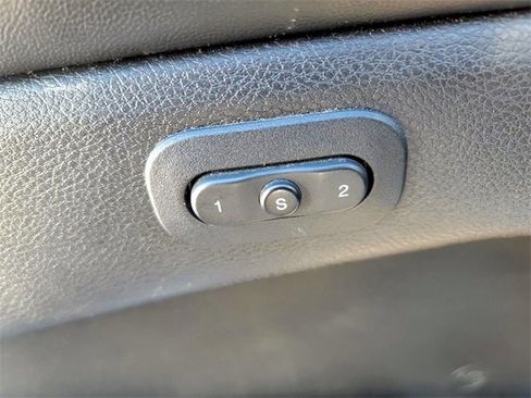 Used 2019 Jeep Grand Cherokee Limited image 11