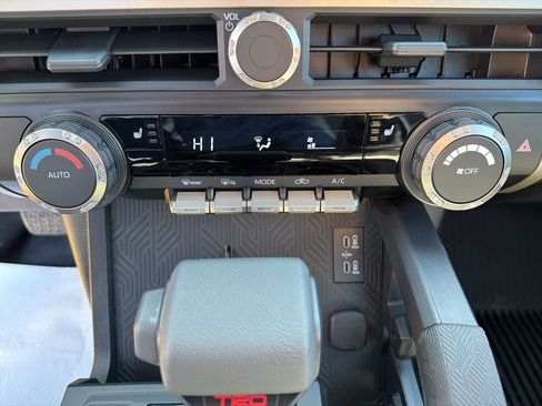 New 2025 Toyota Tacoma TRD Off-Road AWD/4WD image 21