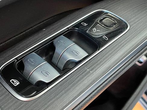 Used 2023 Mercedes-Benz EQS 580 4MATIC SUV image 15